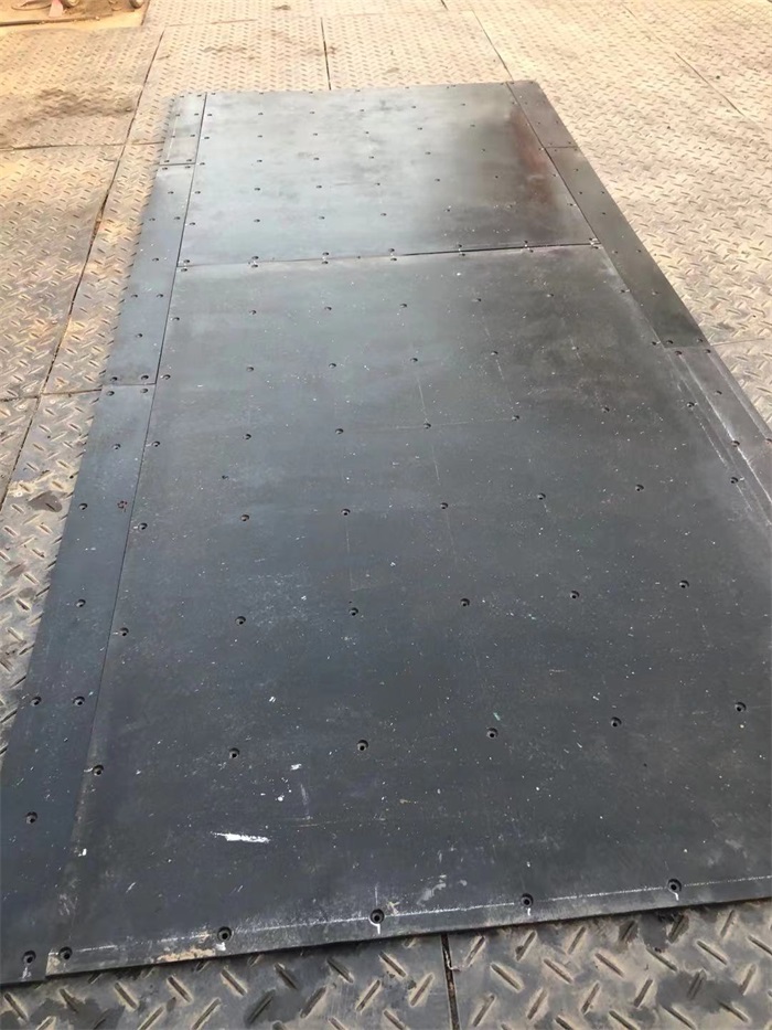 卸土净滑板作用